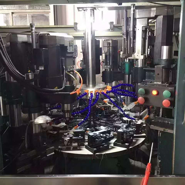 多工位自動機床